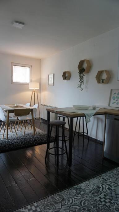 Cosy Apartment In The Heart Of Skopje Buitenkant foto